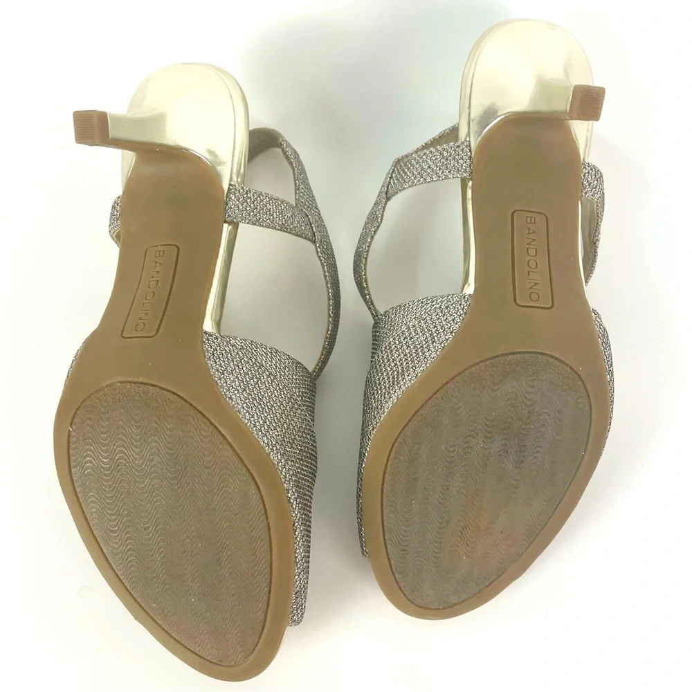 Bandolino Malorie Wishbone Sandal in Gold Size 6.5 - Picture 6 of 9